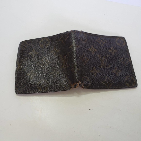 Vintage Louis Vuitton Men's Authentic LV Brown Bi-Fold Monogram Leather Wallet - Picture 11 of 15